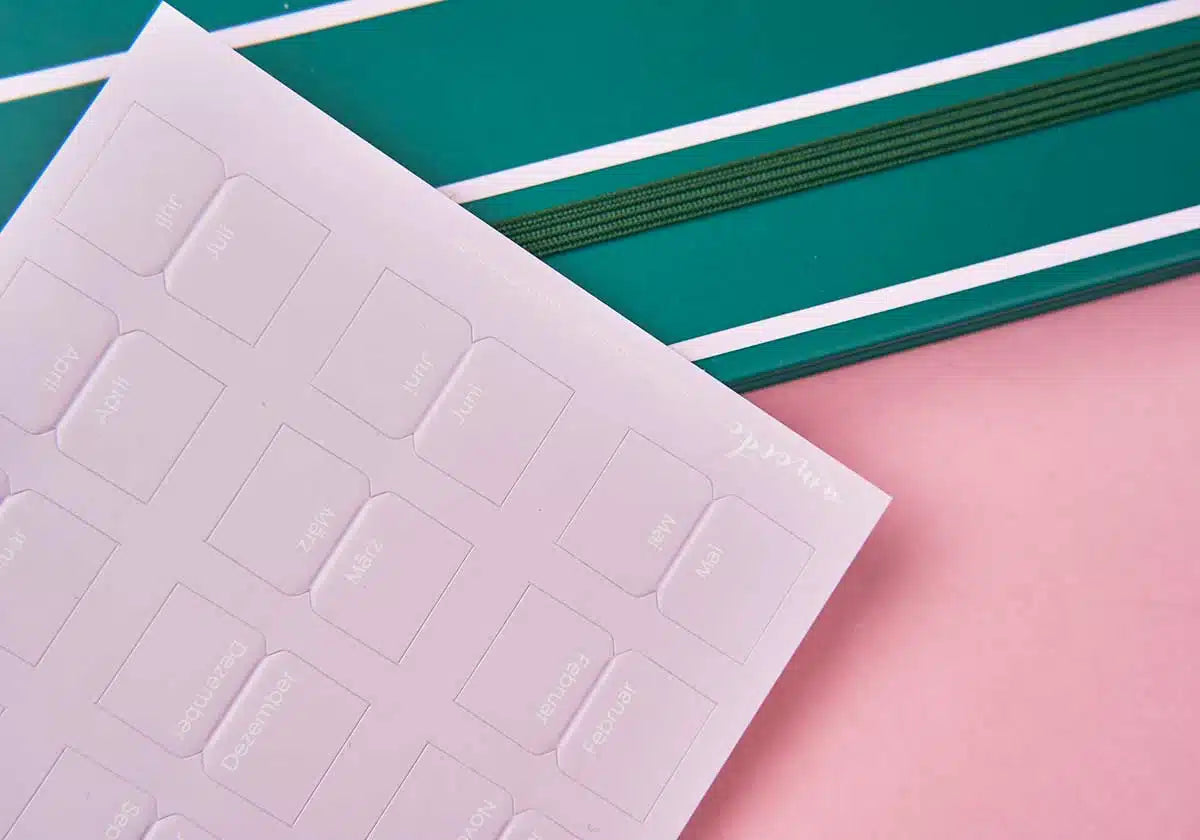 Monatstaben »Markier mich« – flieder, klein (neue Form) - amoedo – Schöne Papeterie