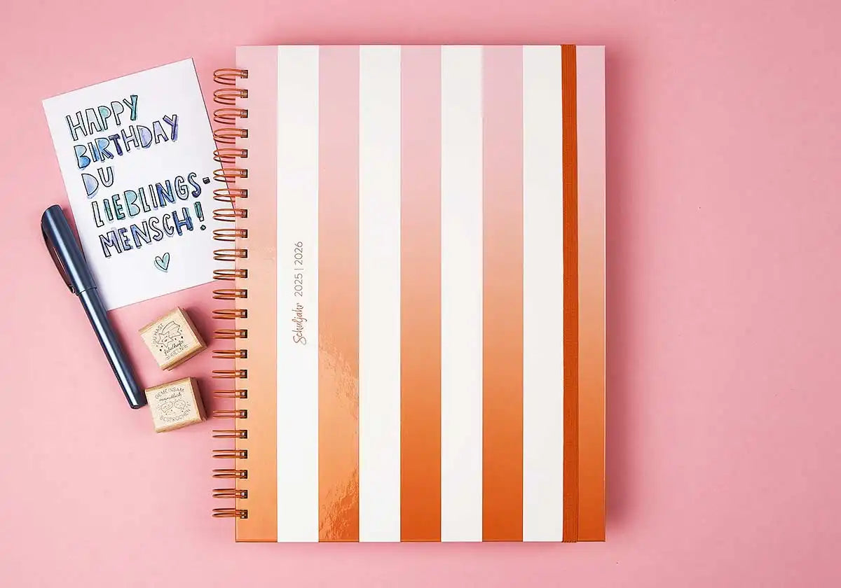 A4+ Ringbuch – Lieblingslehrerplaner 2025/2026 »Sommersonne« - amoedo – Schöne Papeterie