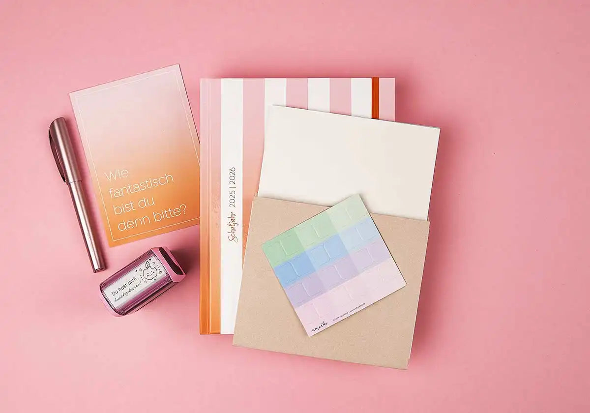 A5+ Buchbindung – Lieblingslehrerplaner 2025/2026 »Sommersonne« - amoedo – Schöne Papeterie