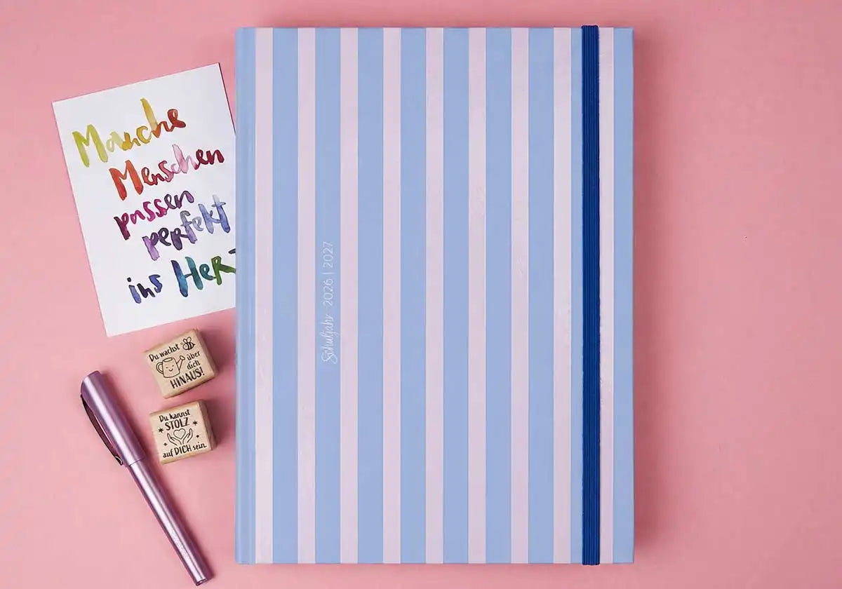 A4+ Buchbindung – Lieblingslehrerplaner 2026/2027 »Morgenlicht« - amoedo – Schöne Papeterie