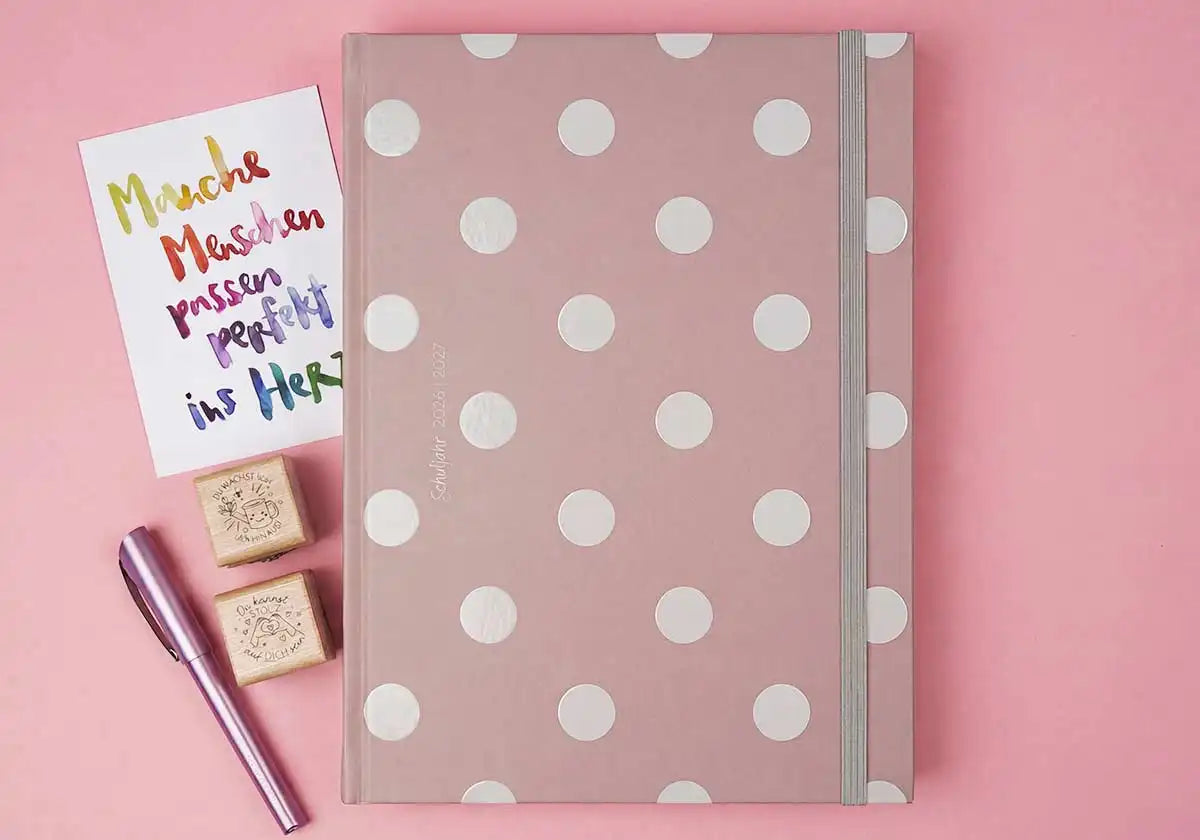 A4+ Buchbindung – Lieblingslehrerplaner 2026/2027 »Wolkenglanz« - amoedo – Schöne Papeterie