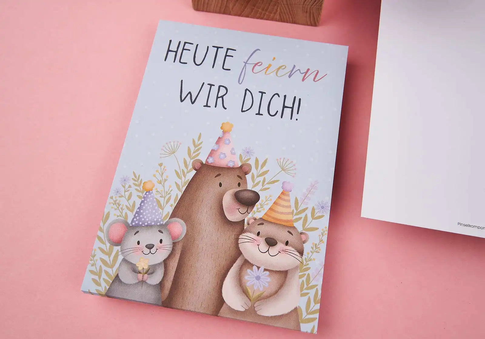 Postkarte »Heute feiern wir dich!« – Bär, Maus & Otter