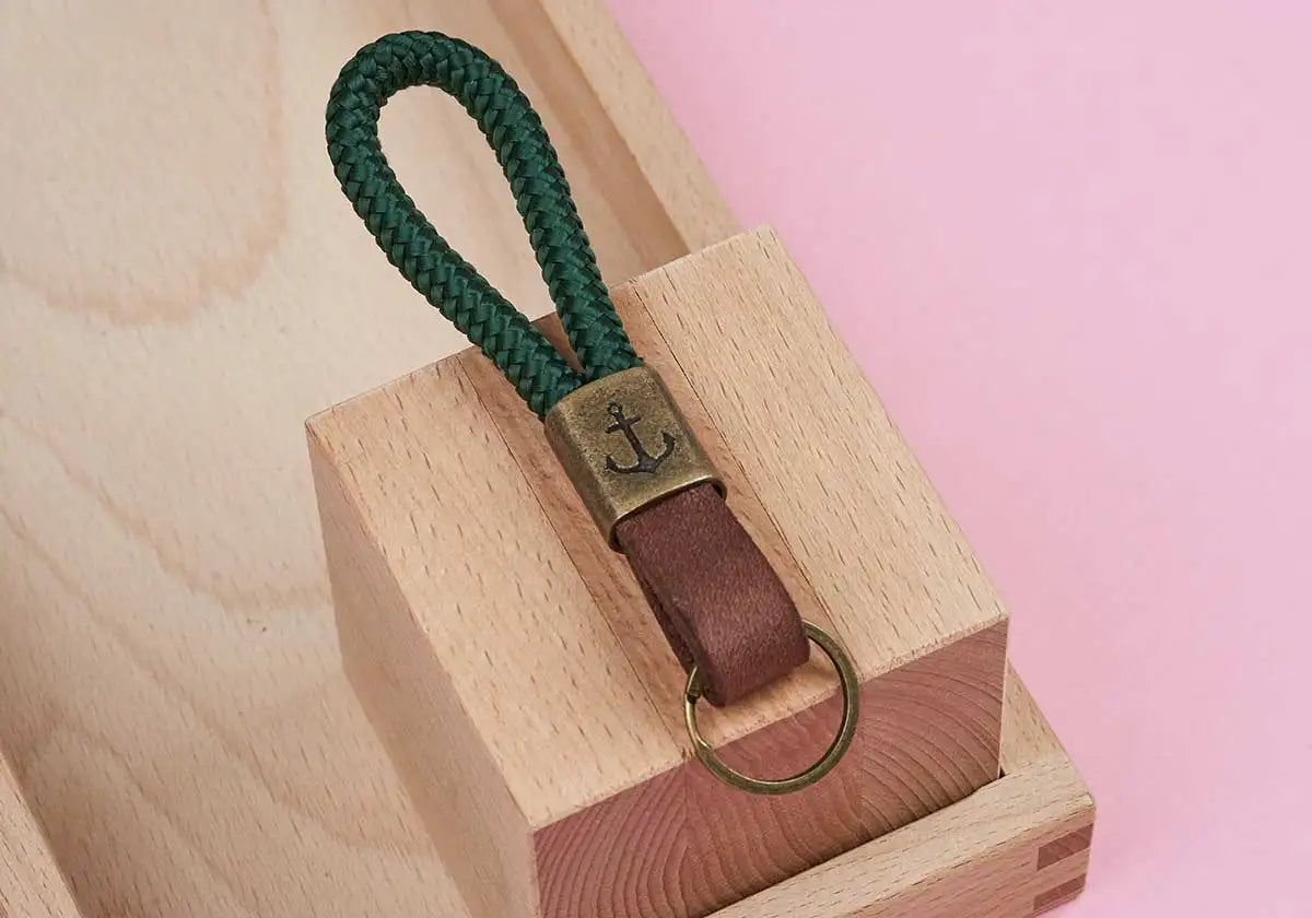 Schlüsselband waldgrün - amoedo – Schöne Papeterie